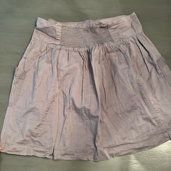 Gray skirt with pockets - Picture 2 of 2